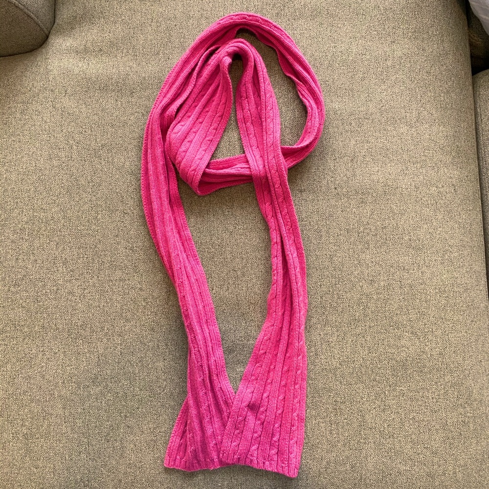 Cable knit scarf